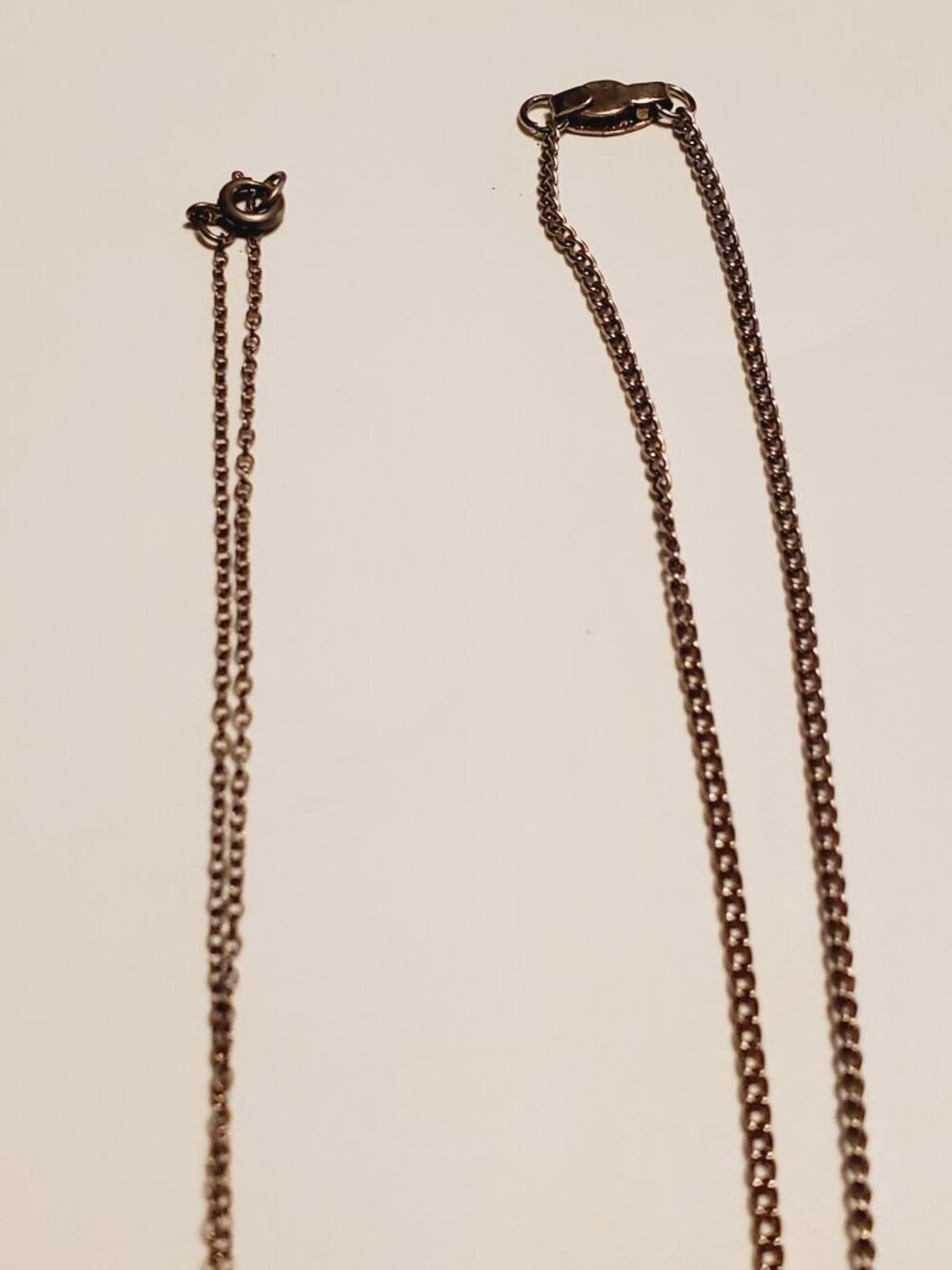 4 Necklaces, items # A 2344-2347, wt. 8 grams. - Picture 9 of 12